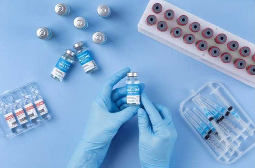 Чому деякі вакцини залишають захист на все життя, а інші потребують бустерних доз? Чому деякі вакцини залишають захист на все життя, а інші потребують бустерних доз?